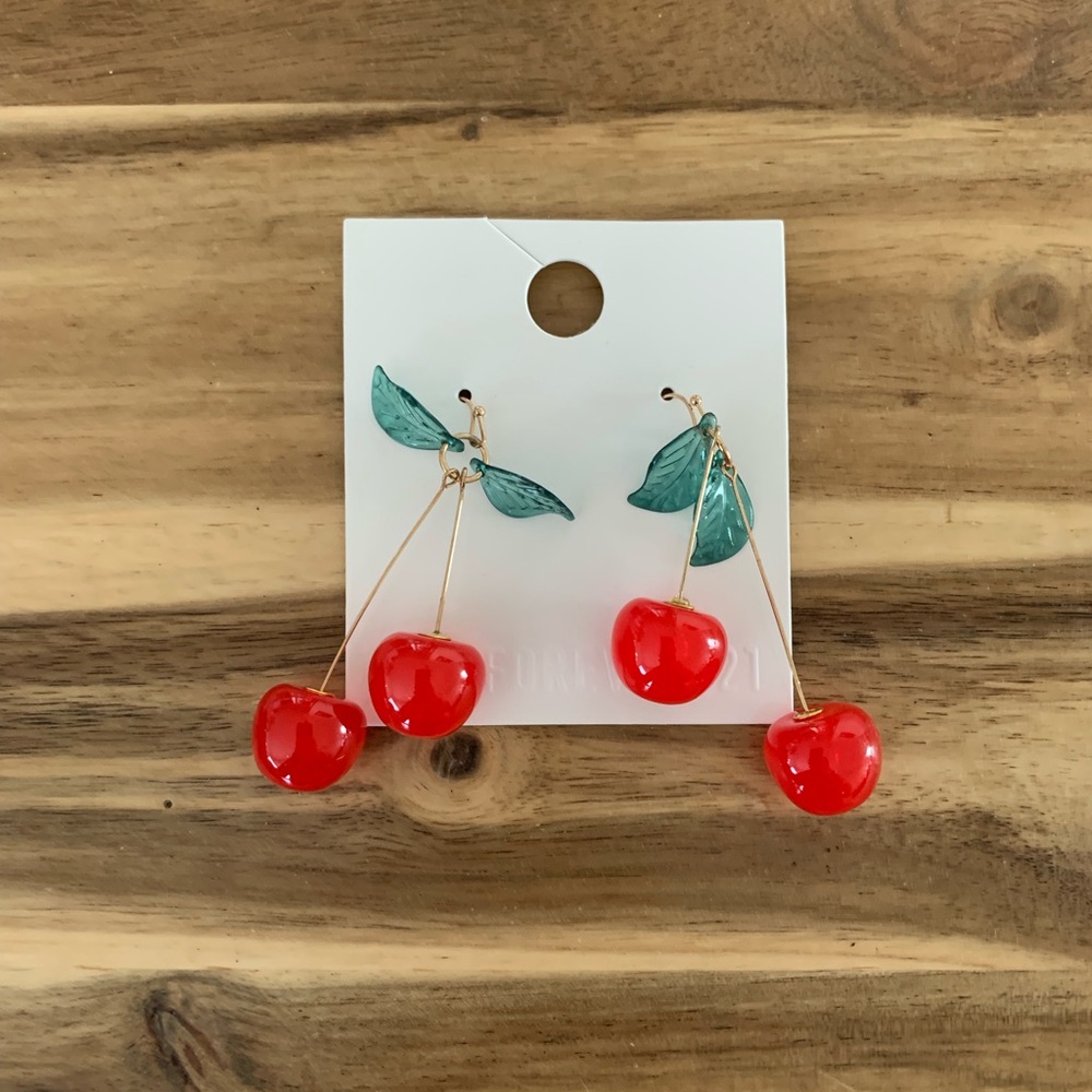 Forever 21 resin cherry earrings NWT